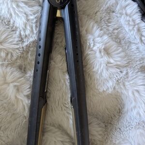 Black and Gold Hair Styling Tool